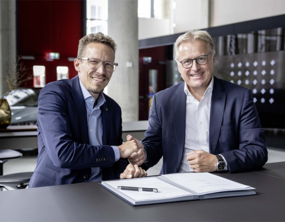FUCHS and Mercedes-Benz Extend Long-Standing Strategic Partnership