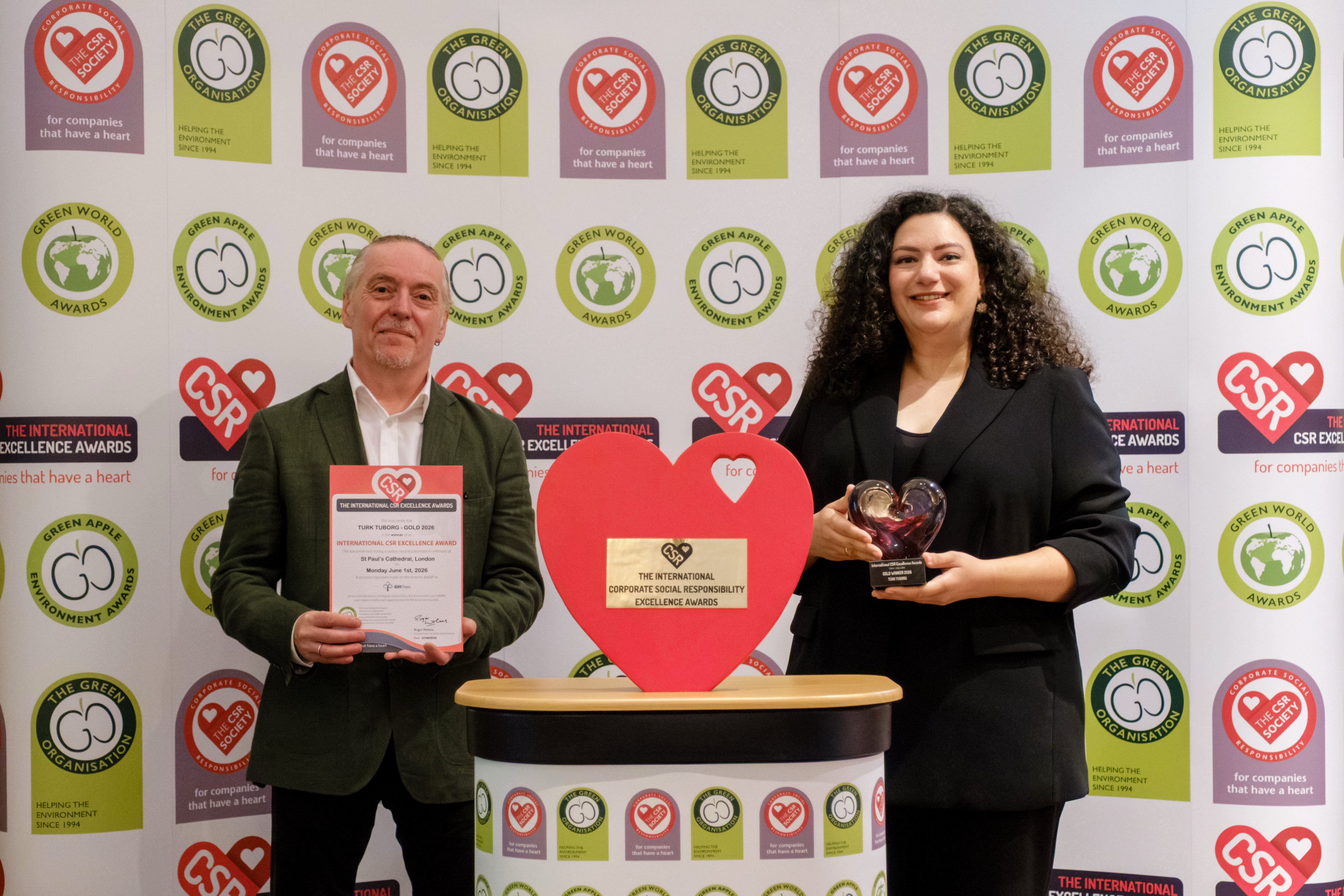 Türk Tuborg’un KÖK Gelişim Programı’na Londra’dan "Fırsat Eşitliği" Ödülü